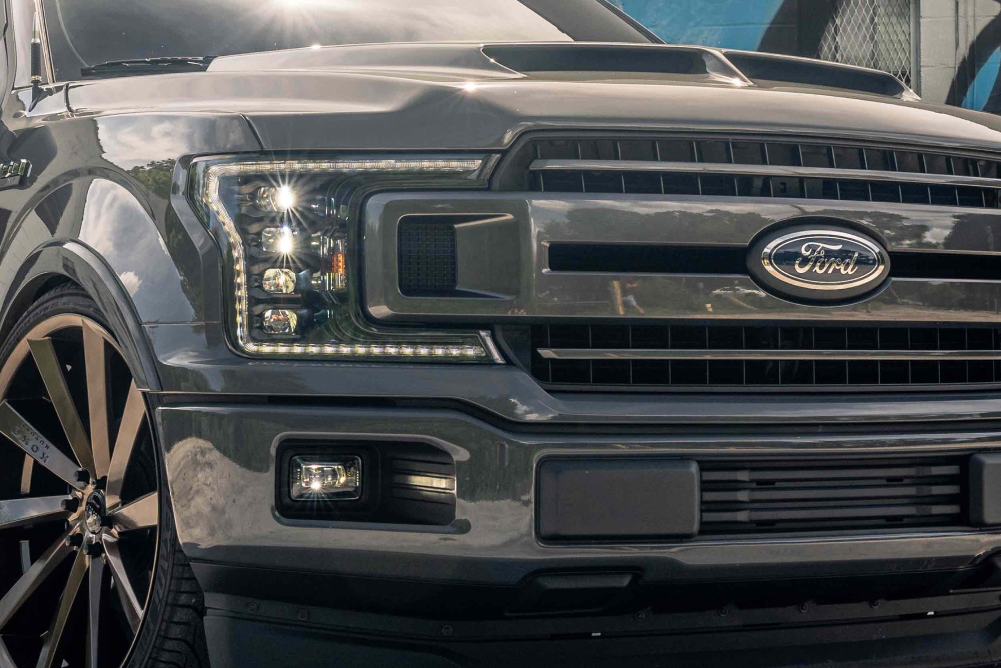 XB LED Headlights: Ford F-150 (18-20 / White DRL / Set)