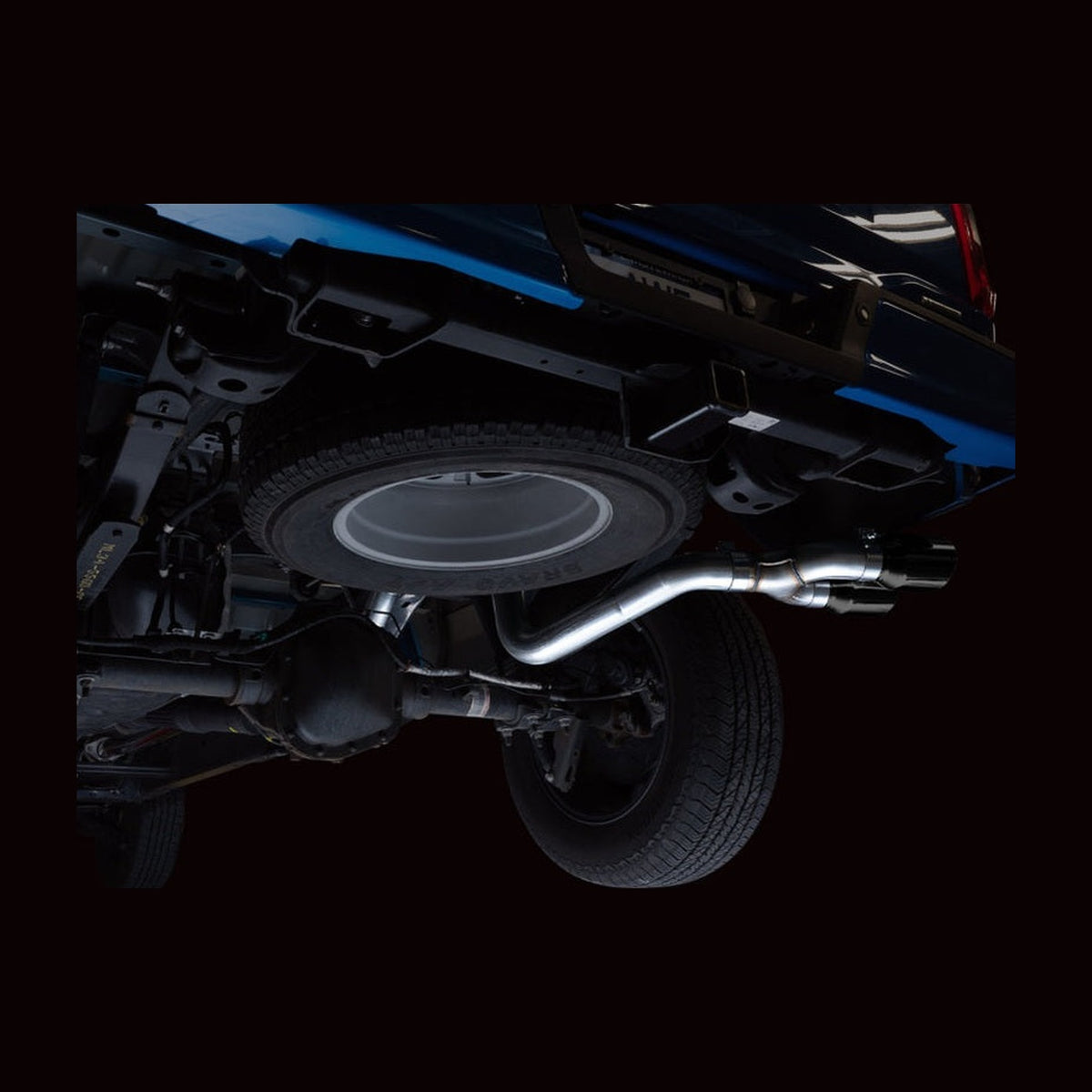 AWE Tuning AWE 21+ Ford F150 Dual Side Exit Cat-Back Exhaust - 4.5in Diamond Black Tips *For Stock Y-Pipe Only, installed