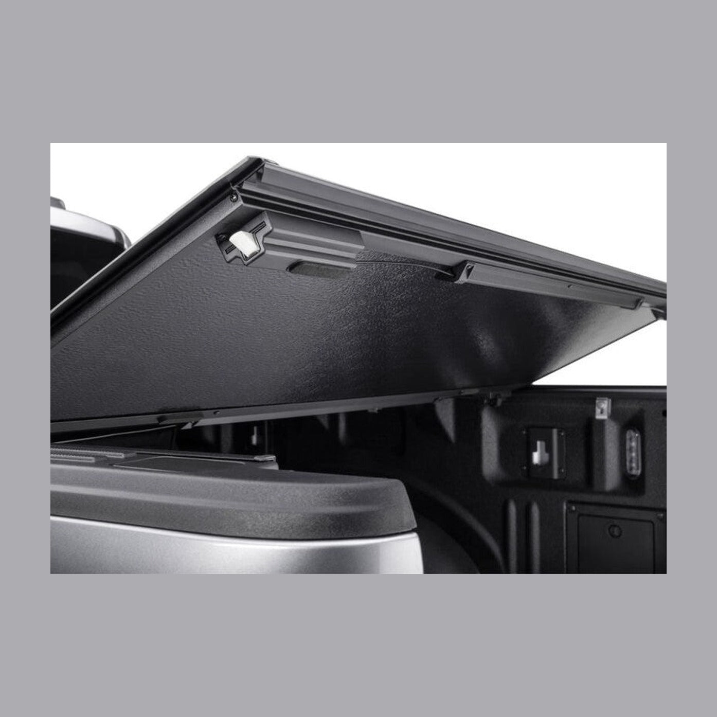 BAK BAK 04-14 Ford F-150 5ft 6in Bed BAKFlip G2