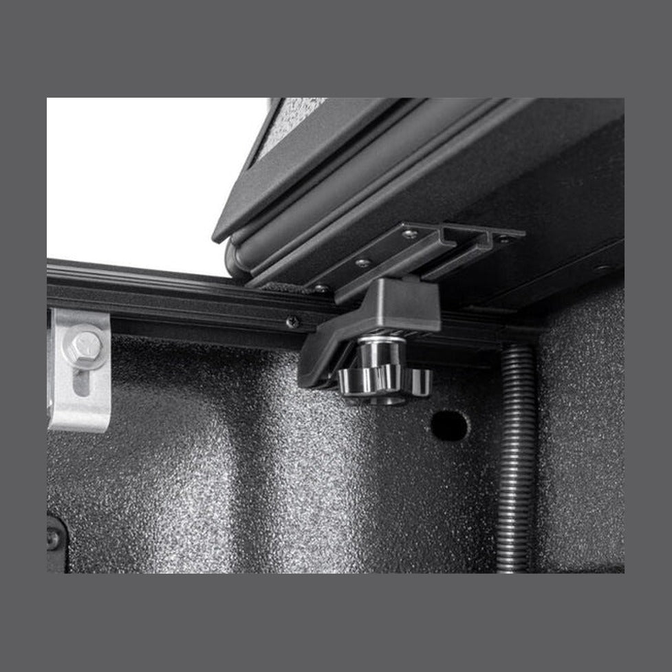 BAK BAK 04-14 Ford F-150 5ft 6in Bed BAKFlip G2