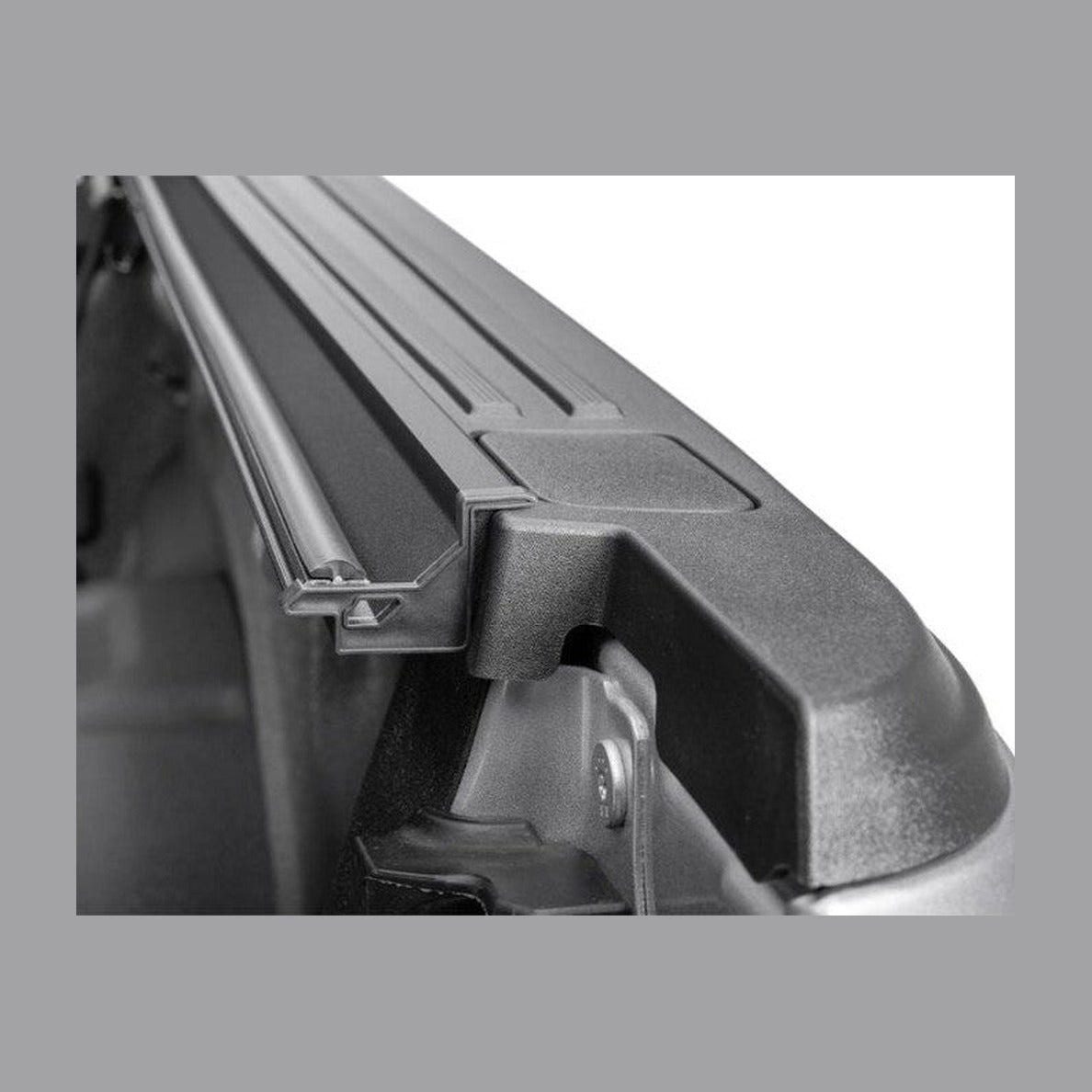 BAK BAK 04-14 Ford F-150 5ft 6in Bed BAKFlip G2