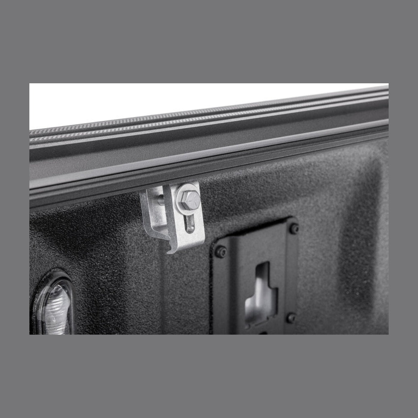 BAK BAK 21-22 Ford F-150 (Incl. 2022 Lightning) BAKFlip G2 5.7ft Bed Cover, installed
