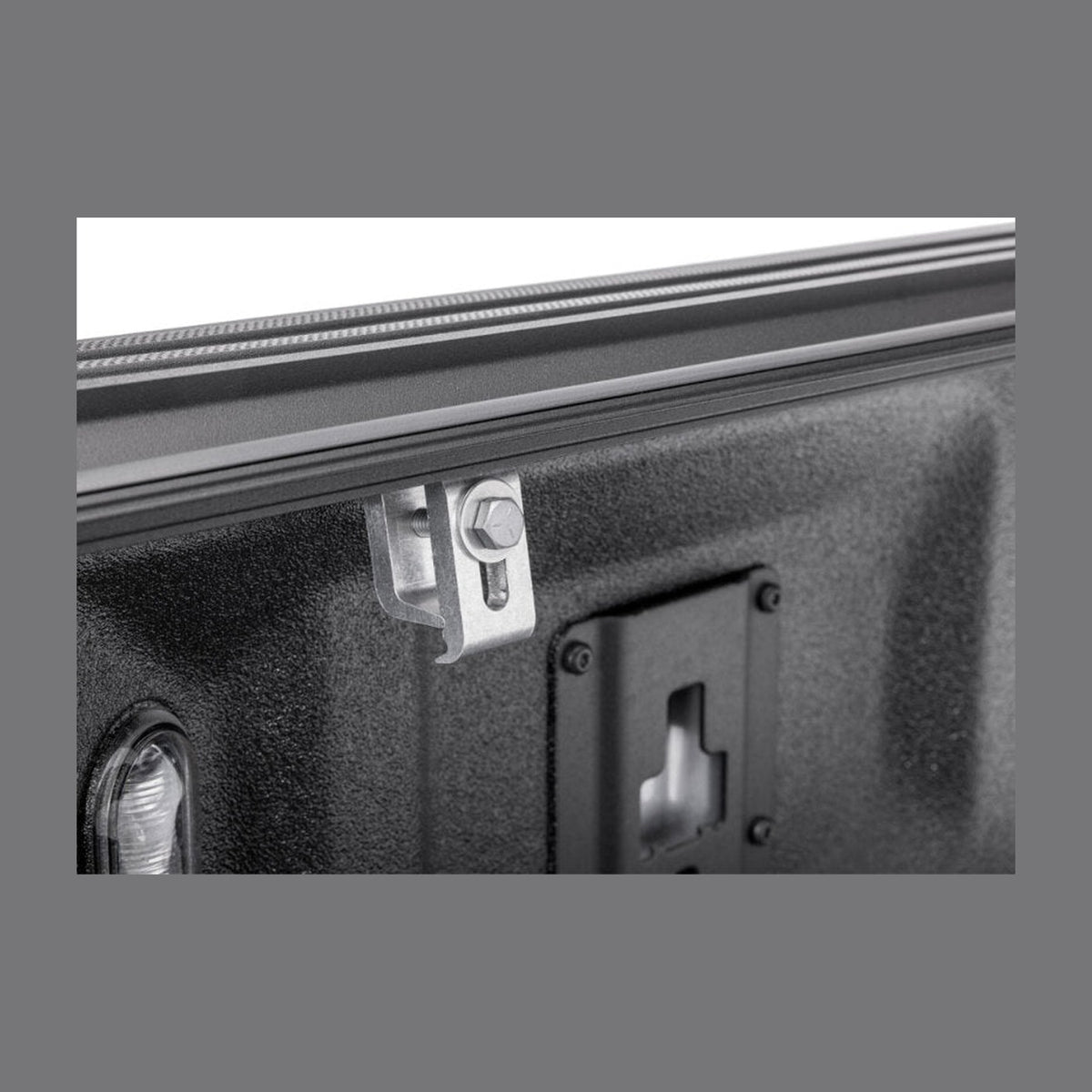 BAK BAK 21-22 Ford F-150 (Incl. 2022 Lightning) BAKFlip G2 5.7ft Bed Cover, installed