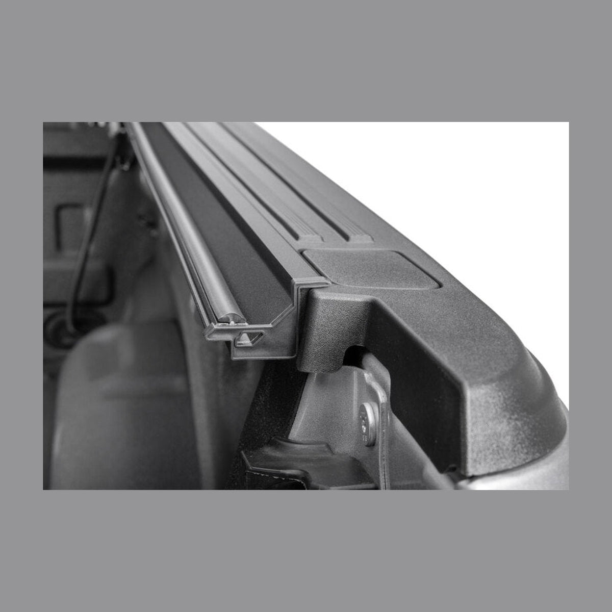 BAK BAK 21-22 Ford F-150 (Incl. 2022 Lightning) BAKFlip G2 5.7ft Bed Cover, installed