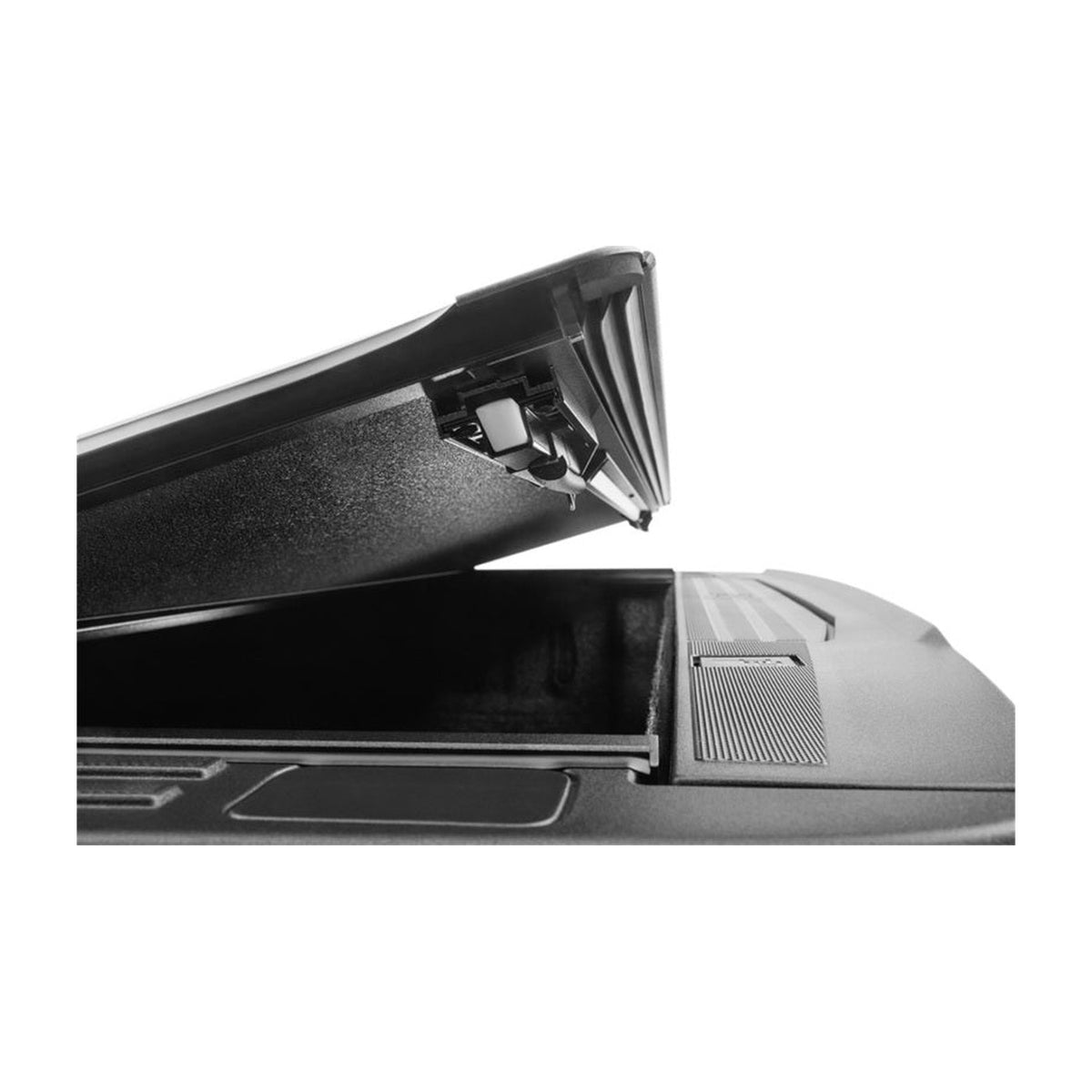 BAK BAK 21-22 Ford F-150 (Incl. 2022 Lightning) BAKFlip MX4 5.7ft Bed Cover - Matte Finish, installed