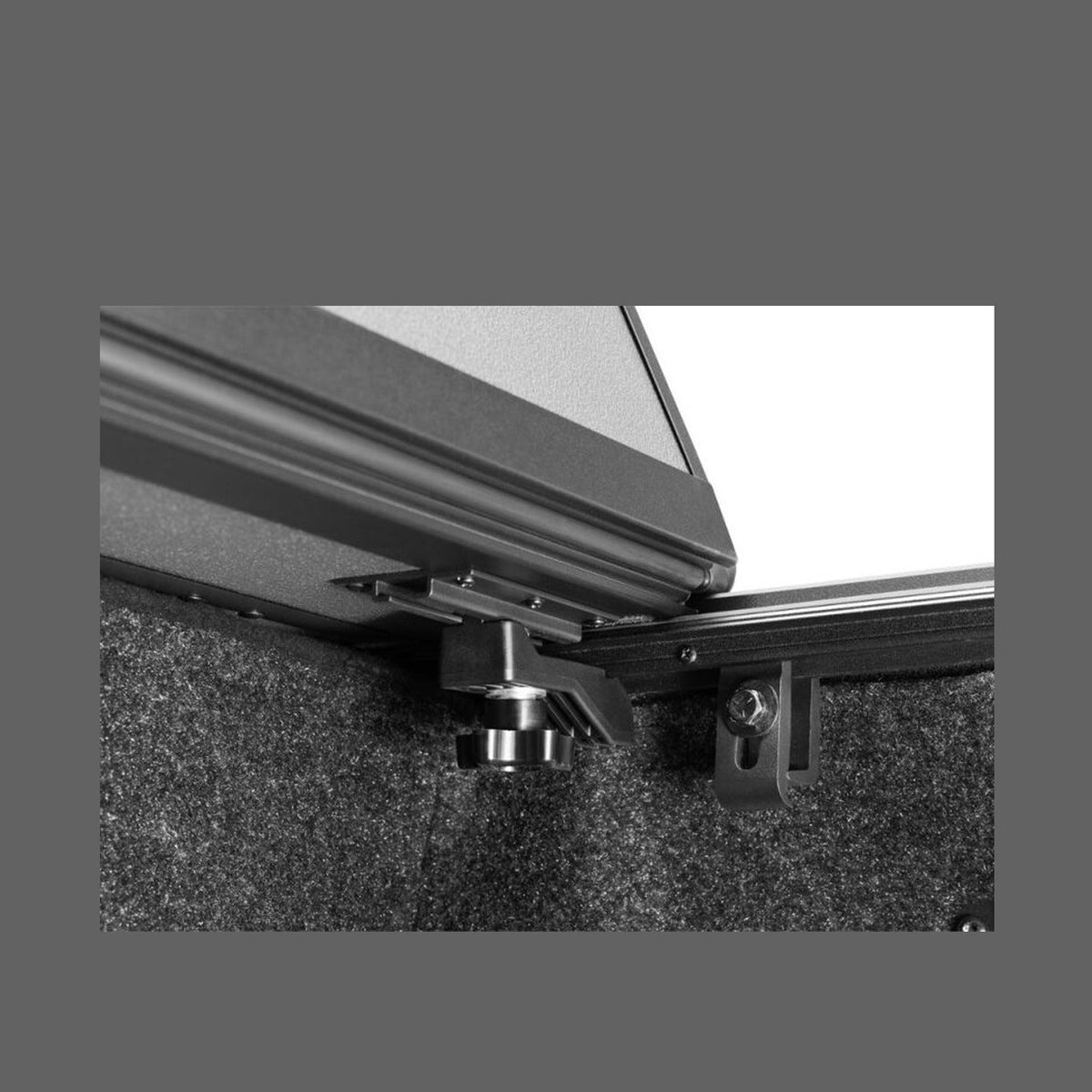 BAK BAK 21-22 Ford F-150 (Incl. 2022 Lightning) BAKFlip MX4 5.7ft Bed Cover - Matte Finish