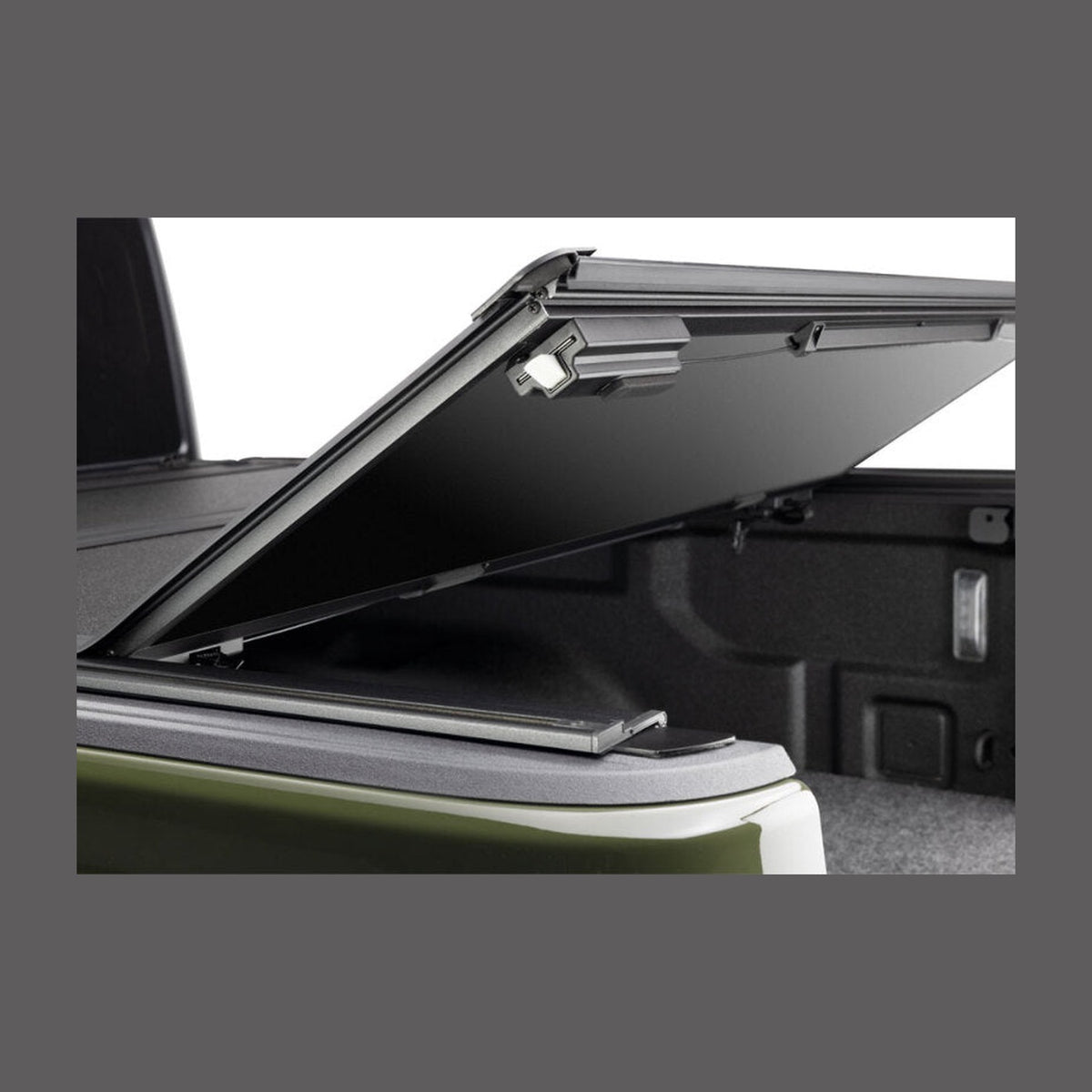 BAK BAK 15-20 Ford F-150 5.7ft. Bed BAKFlip MX4 TS, installed