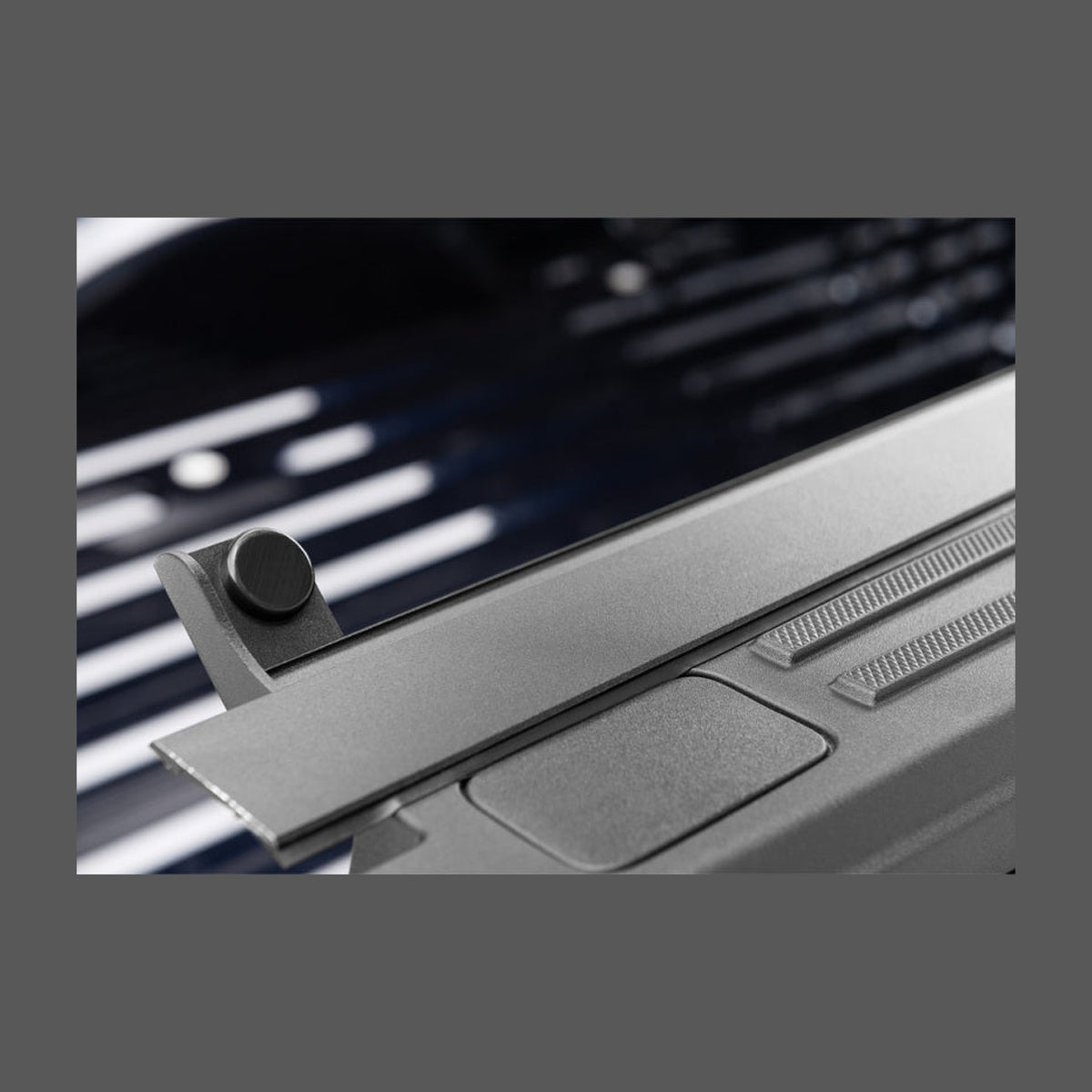 BAK BAK 21-22 Ford F-150 (Incl. 2022 Lightning) Revolver X4s 5.7ft Bed Cover, installed