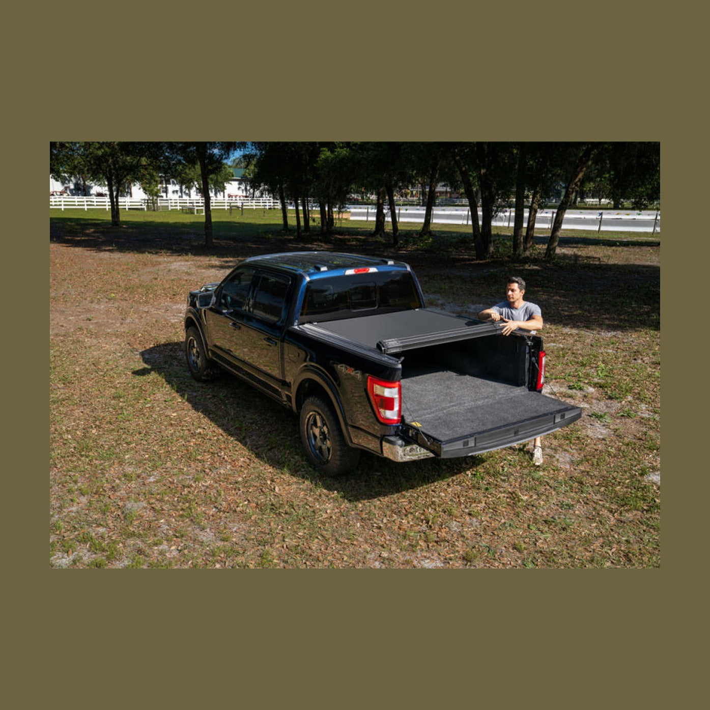 BAK BAK 21-22 Ford F-150 (Incl. 2022 Lightning) Revolver X4s 5.7ft Bed Cover, installed