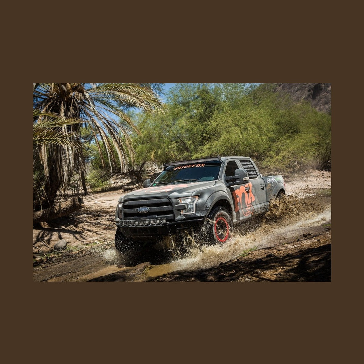 FOX Fox 18-19 Ford F-250 SD 4WD 2.0 Perf Series 10.6in. Smooth Body IFP Front Shock / 5.5-7in Lift, installed