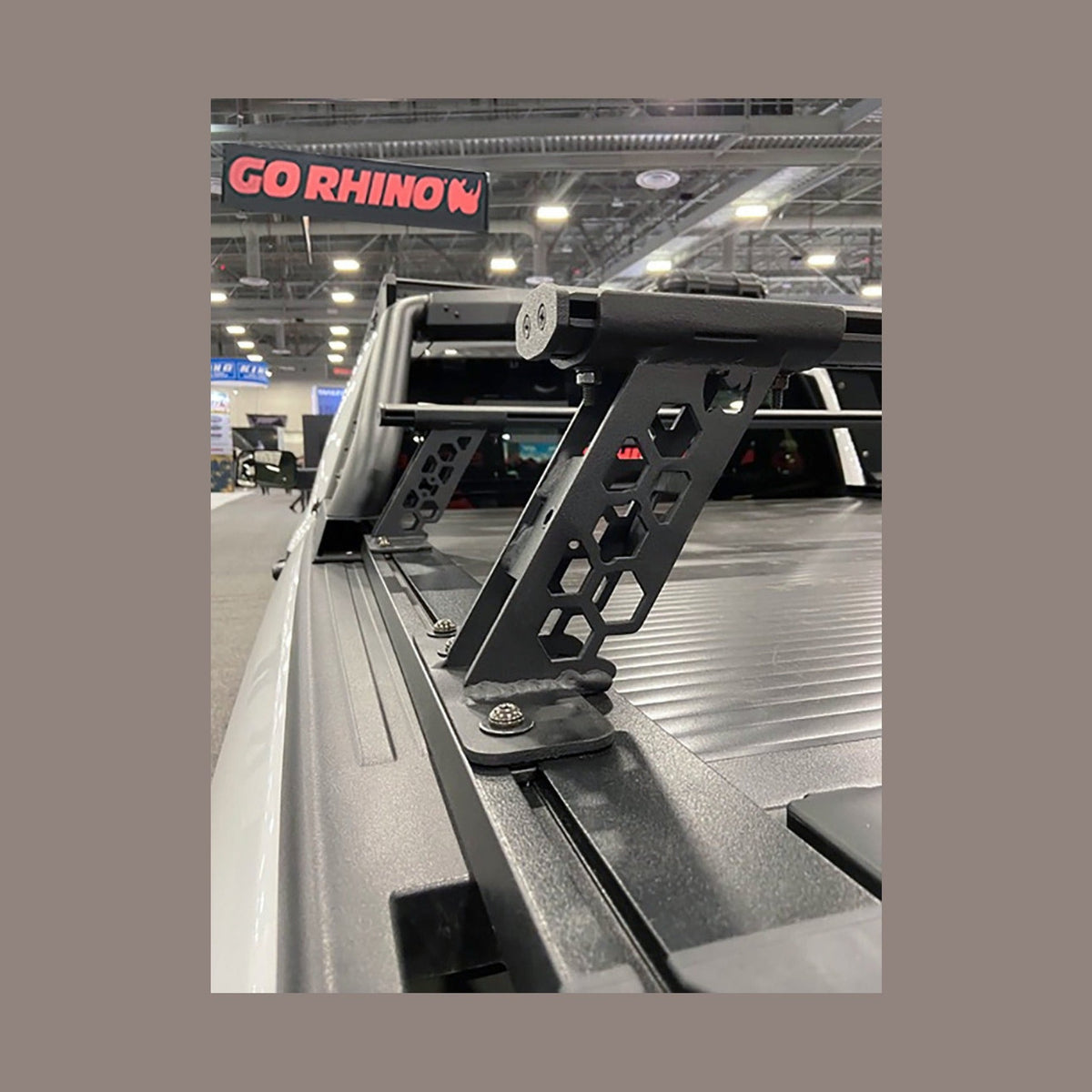 Go Rhino Go Rhino 15-22 Ford F-150 / 07-21 Toy. Tundra XRS Cross Bars Kit - Tex Blk (Attch Tonneau Cvr T-Trk)