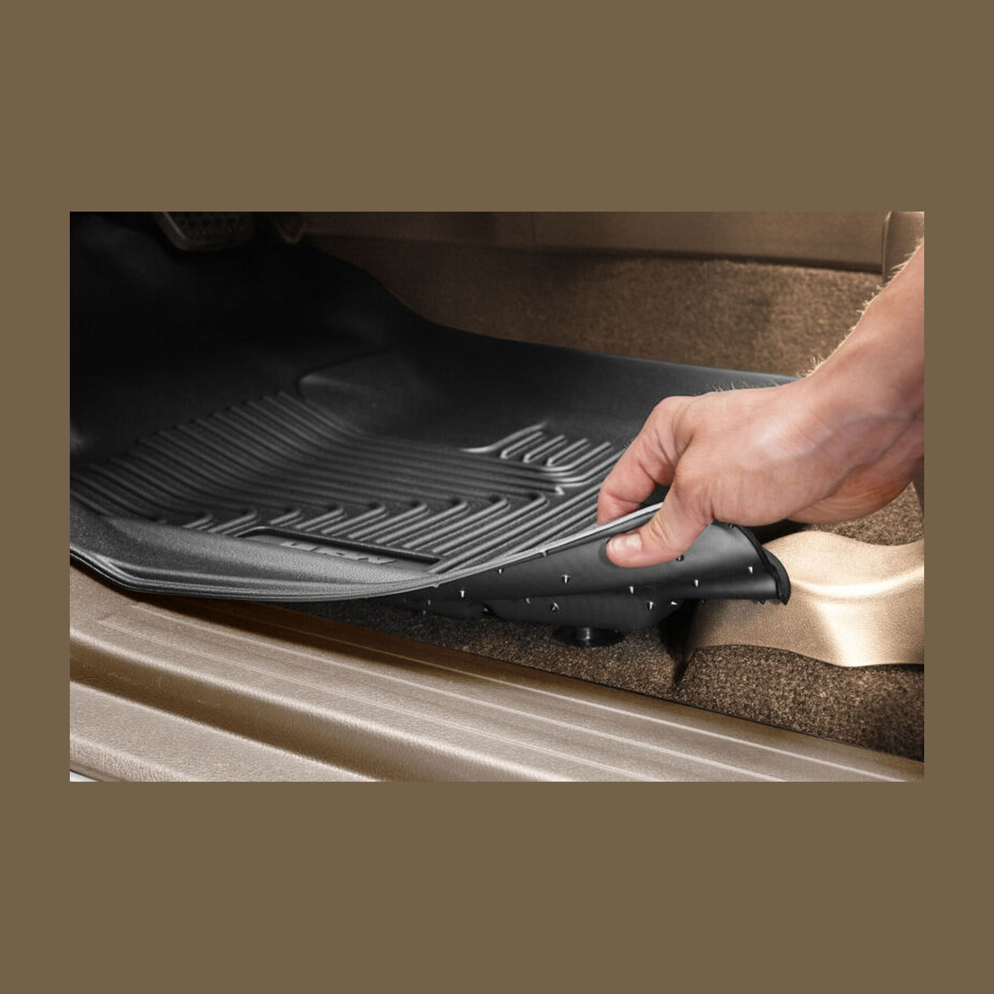 Husky Liners Husky Liners 15 Ford SuperDuty Super/Crew Cab WeatherBeater Center Hump Black Floor Liner, installed