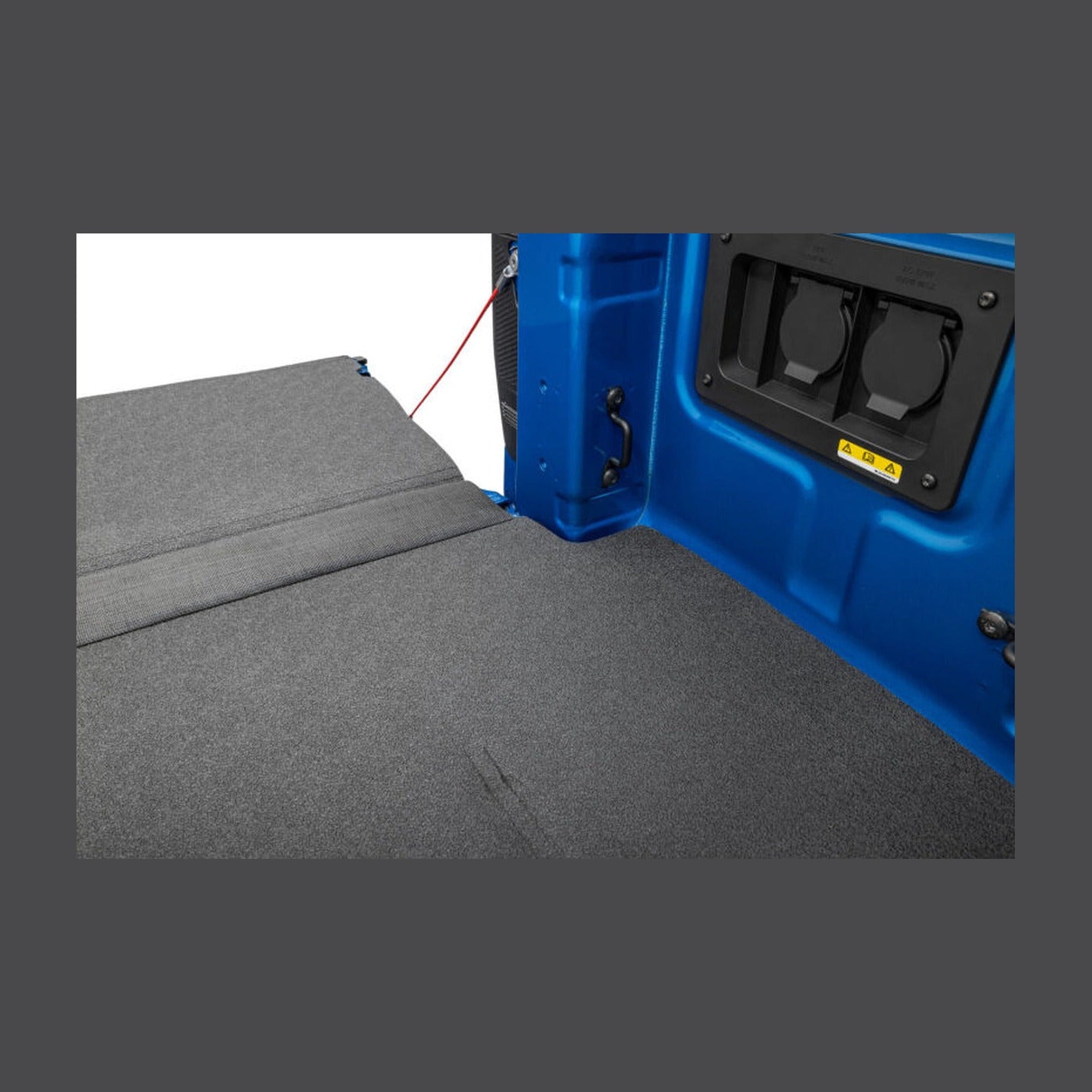 Husky Liners Husky Liners 15-26 Ford F-150 5.5ft Bed & 15-26 Lightning SuperCrew Guardian Impact Bed Mat, installed