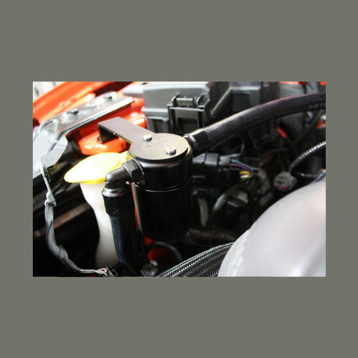 J&L J&L 15-23 Ford Mustang GT/15-20 Ford Mustang GT350 Passenger Side Oil Separator 3.0 - Black Anodized