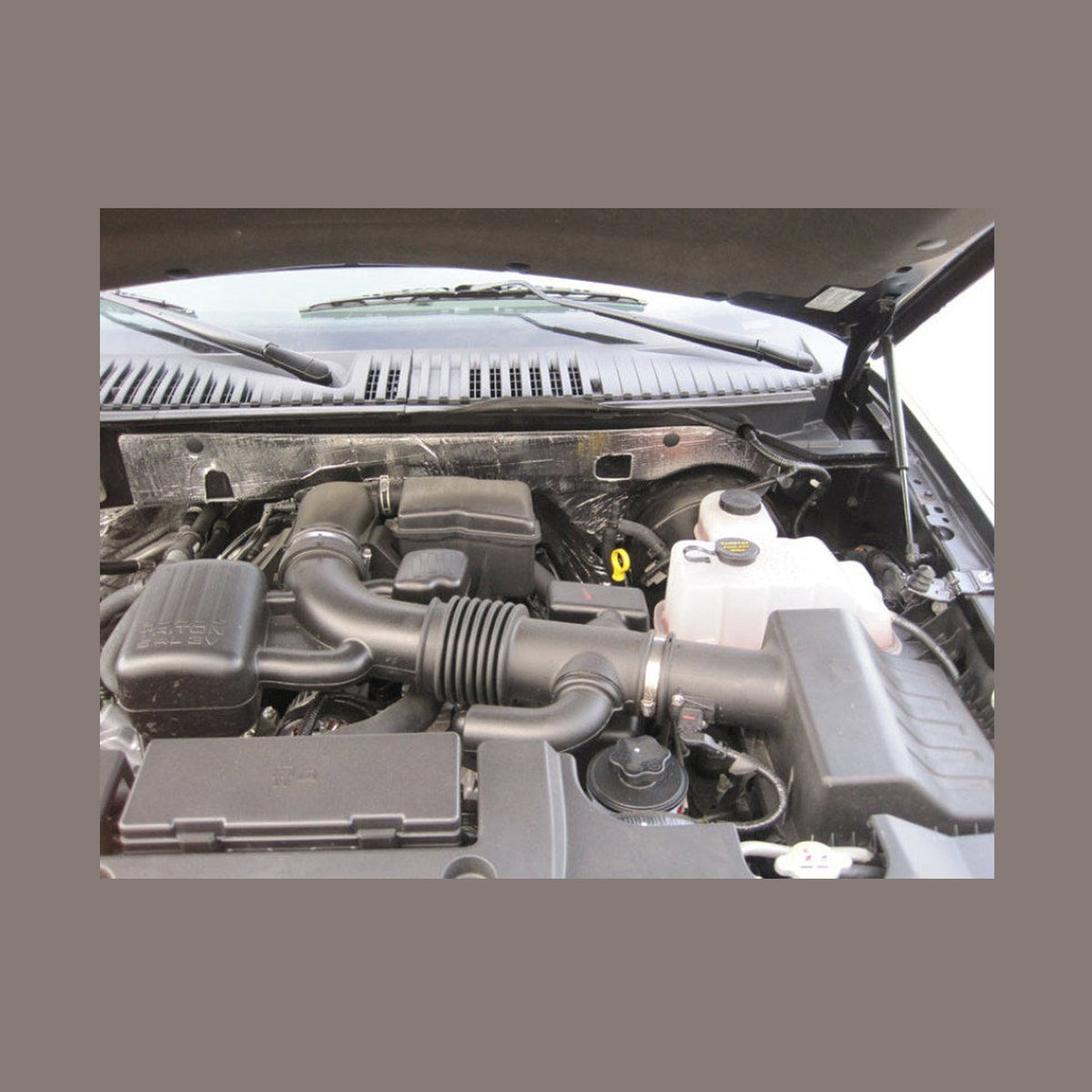 K&N Engineering K&N 09-13 Ford F150 / 08-13 F250/F350/450/550 SD / 10-13 F150 SVT Raptor Drop In Air Filter, installed