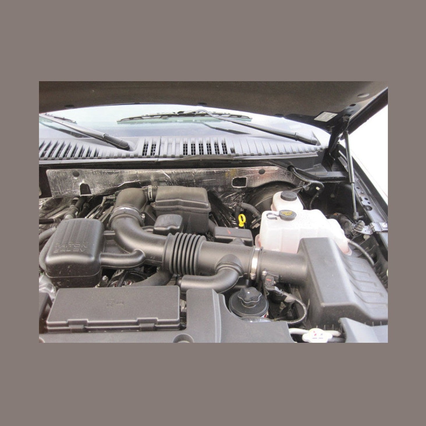 K&N Engineering K&N 09-13 Ford F150 / 08-13 F250/F350/450/550 SD / 10-13 F150 SVT Raptor Drop In Air Filter, installed
