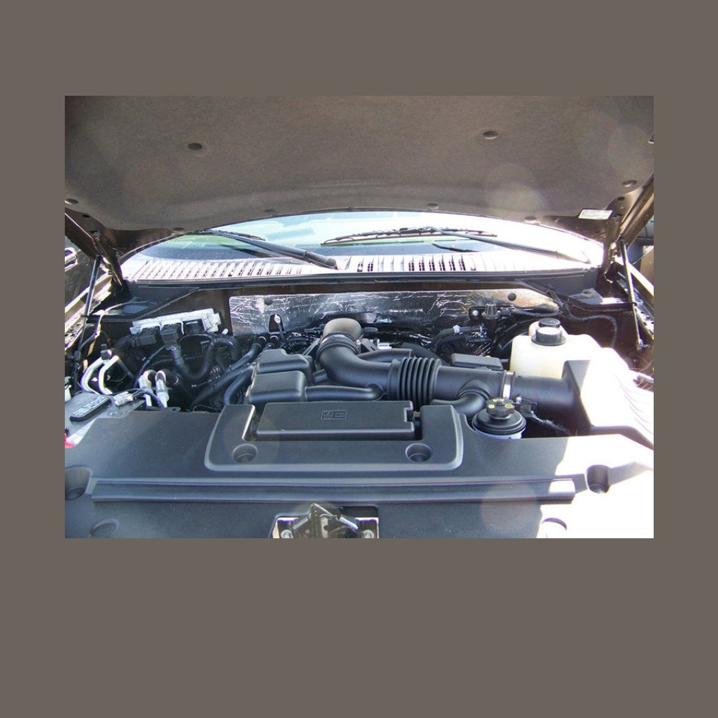 K&N Engineering K&N 09-13 Ford F150 / 08-13 F250/F350/450/550 SD / 10-13 F150 SVT Raptor Drop In Air Filter, installed