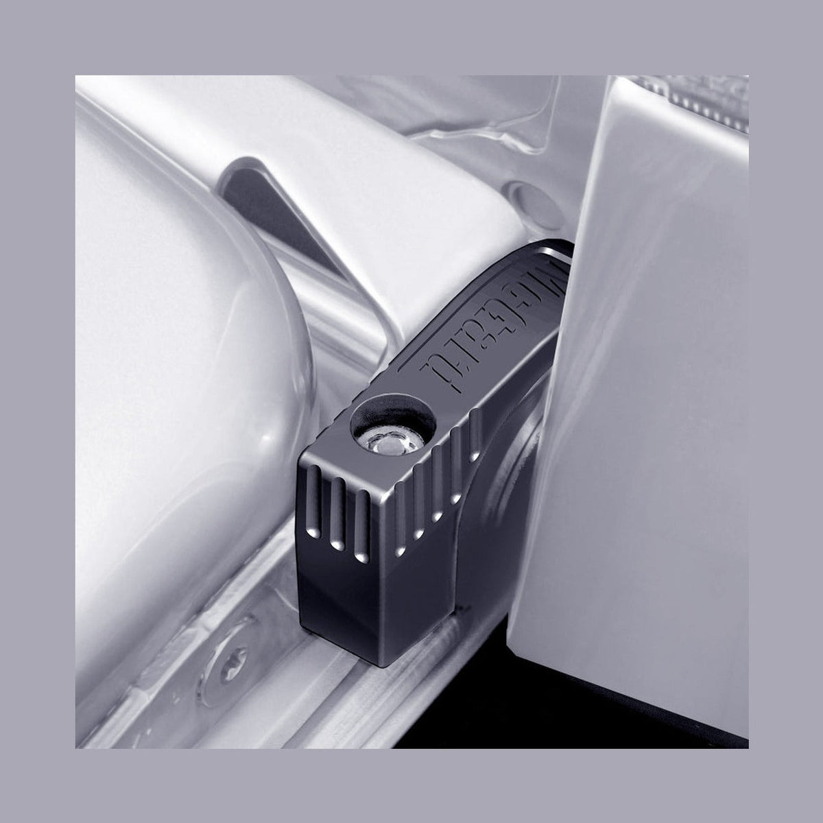 McGard McGard Tailgate Lock - Universal Fit (Includes 1 Lock / 1 Key)