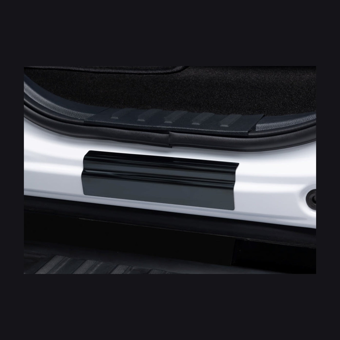 Putco Putco 15-20 Ford F-150 - SuperCrew w/ F-150 Etching (4pcs) Black Platinum Door Sills, installed