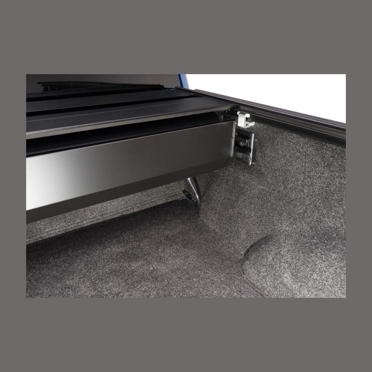 Retrax Retrax 15-up F-150 Super Crew & Super Cab (No Stake Pkt Cutout) 5.5ft Bed RetraxONE MX