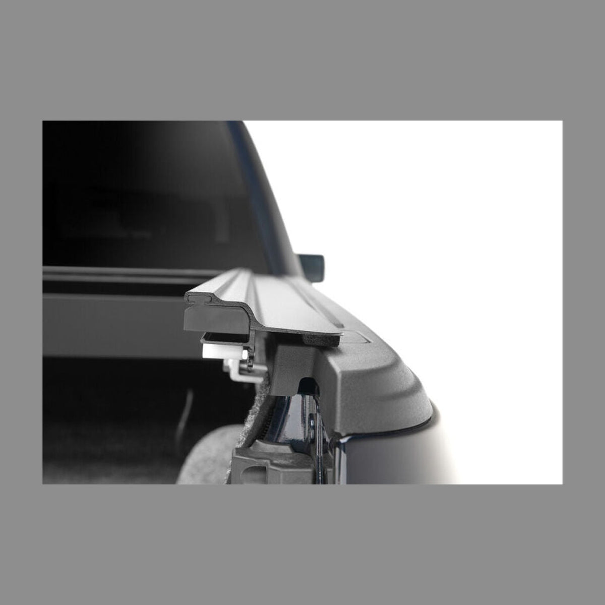 Retrax Retrax 21-22 Ford F-150 Super Crew/Super Cab (Incl. 2022 Lightning) 5.5ft Bed RetraxONE MX