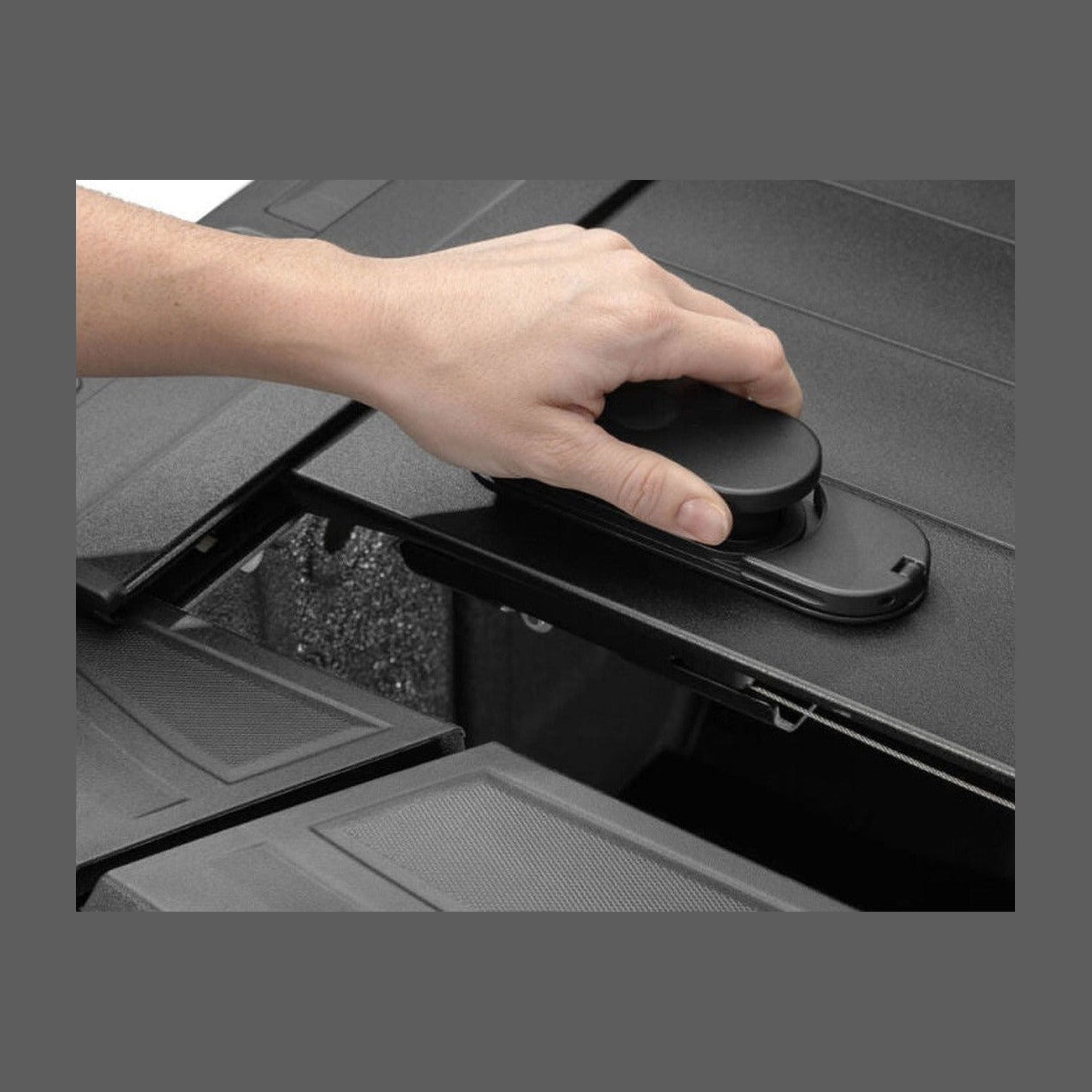 Retrax Retrax 21-22 Ford F-150 Super Crew/Super Cab (Incl. 2022 Lightning) 5.5ft Bed RetraxPRO MX