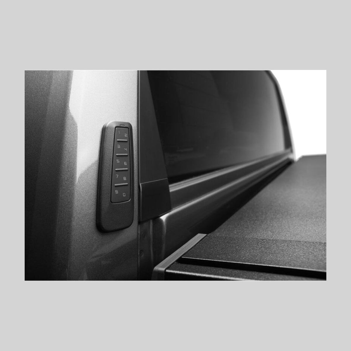 Retrax Retrax 2024 Ford F-150 SuperCrew/Super Cab 5.5ft. Bed Retrax EQ