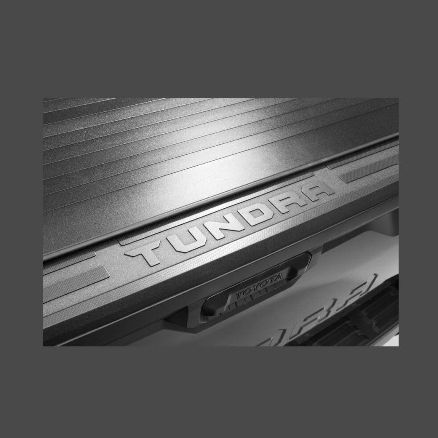Retrax Retrax 2024 Ford F-150 SuperCrew/Super Cab 5.5ft. Bed Retrax EQ