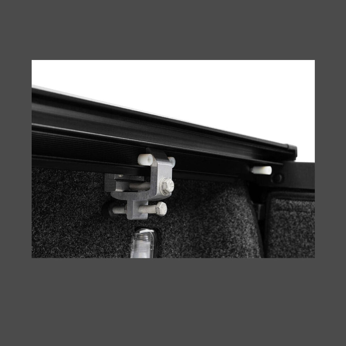 Retrax Retrax 21-22 Ford F-150 Super Crew/Super Cab (Incl. 2022 Lightning) 5.5ft Bed RetraxONE XR
