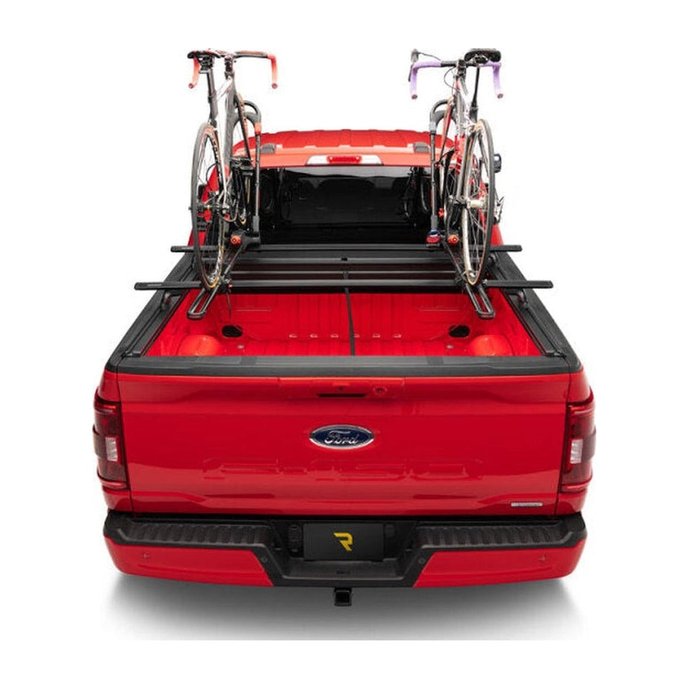 Roll-N-Lock Roll-N-Lock 21-22 Ford F150 (w/o OE Cargo Tracks - 67.1in Bed) M-Series XT Retractable Tonneau Cover, installed