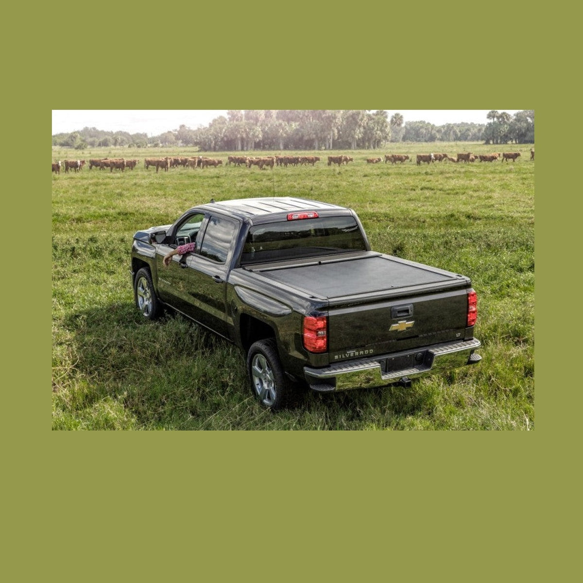 Roll-N-Lock Roll-N-Lock 15-18 Ford F-150 XSB 65-5/8in M-Series Retractable Tonneau Cover