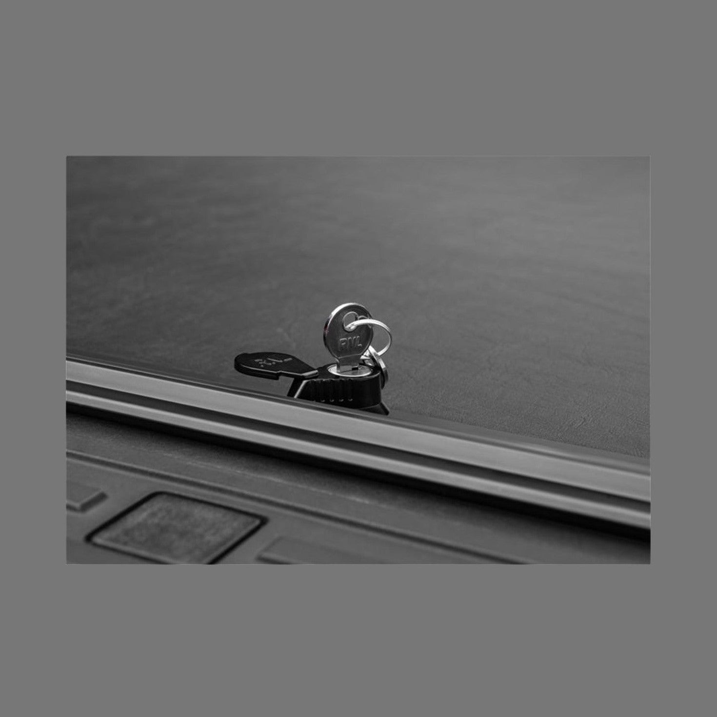 Roll-N-Lock Roll-N-Lock 15-18 Ford F-150 XSB 65-5/8in M-Series Retractable Tonneau Cover, installed