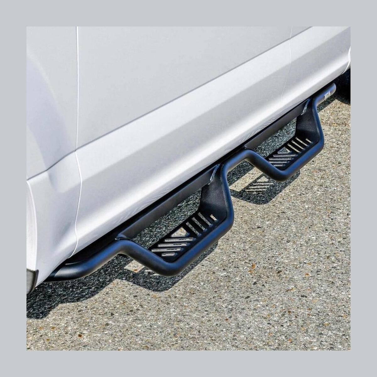 Westin Westin 15-26/17-26 Ford F-150/F-250/F-350/F-450 SuperCab Outlaw Drop Nerf Step Bars Tex Black, installed