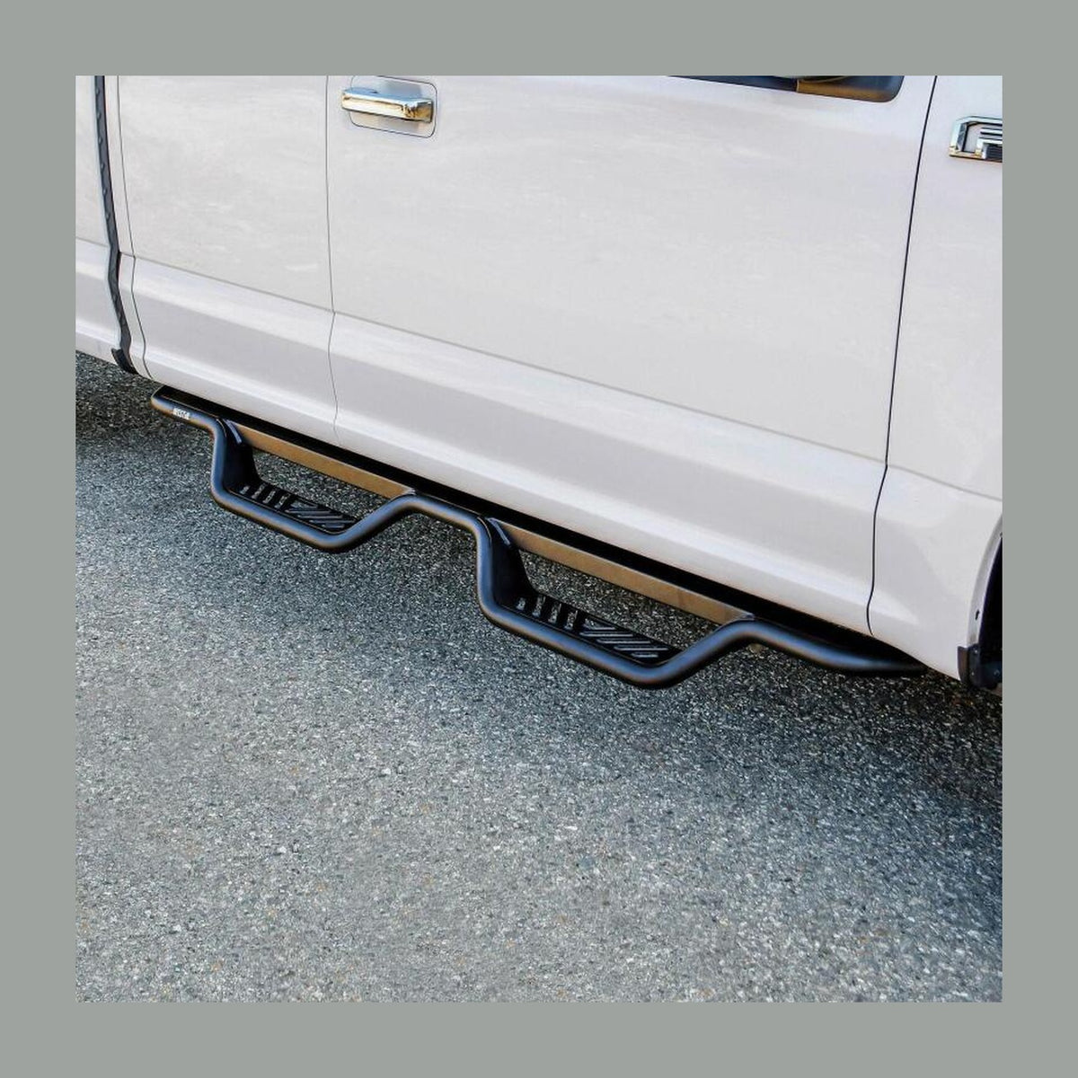 Westin Westin 15-26/17-26 Ford F-150/F-250/F-350/F-450 SuperCab Outlaw Drop Nerf Step Bars Tex Black, installed