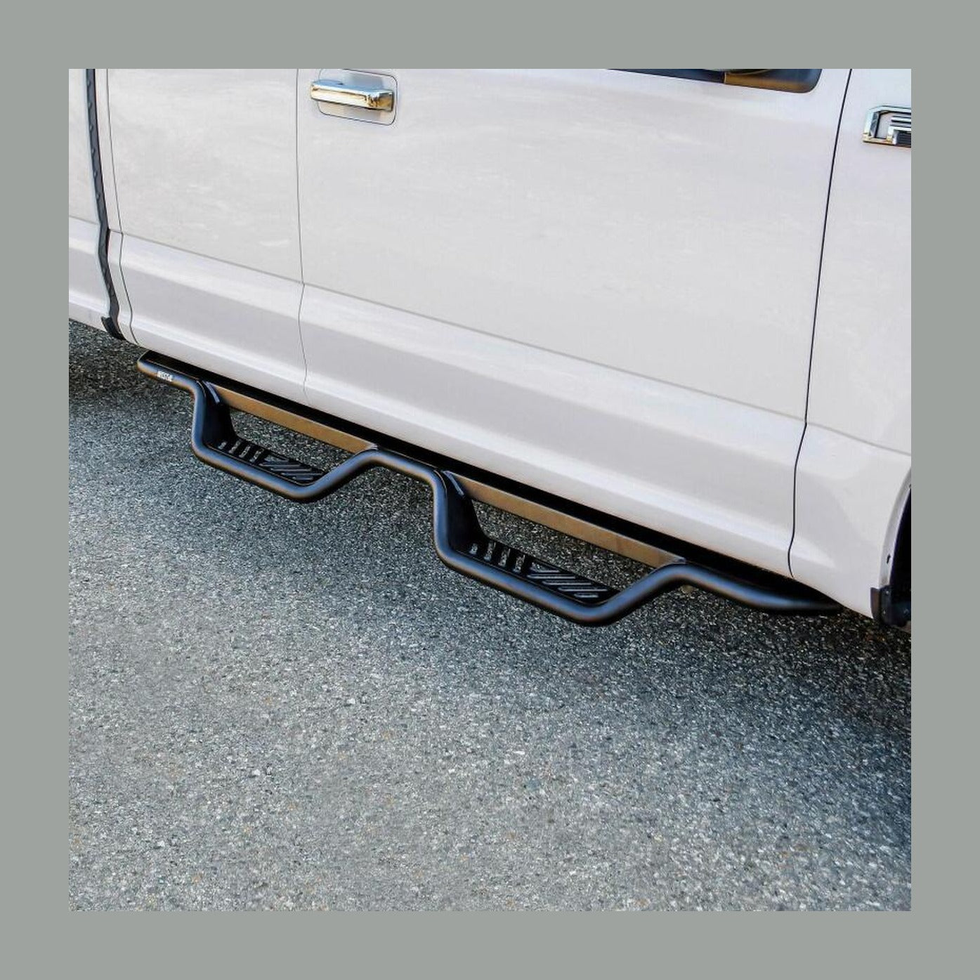 Westin Westin 15-26/17-26 Ford F-150/F-250/F-350/F-450 SuperCab Outlaw Drop Nerf Step Bars Tex Black, installed