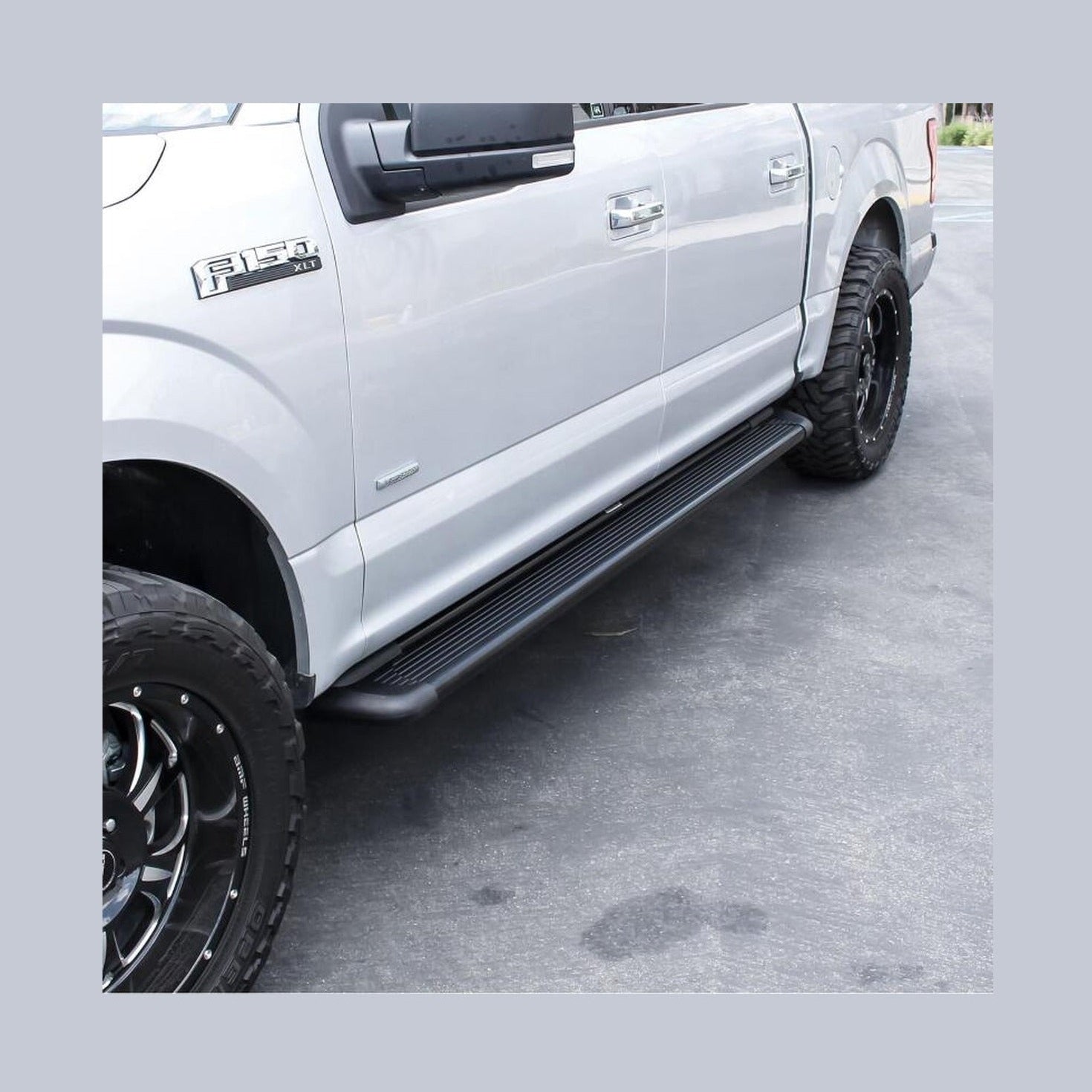 Westin Westin Sure-Grip Aluminum Running Boards 79 in - Black, installed