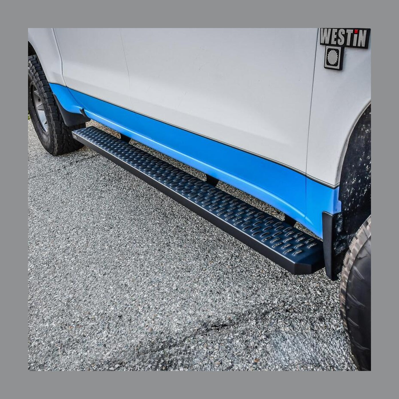 Westin Westin Grate Steps Running Boards 90 in - Textured Black, installed