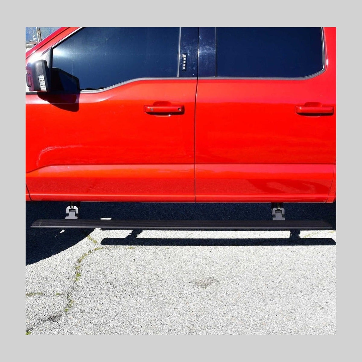 Westin Westin 15-25 Ford F-150 SuperCrew / 17-25 F-250/350 CrewCab Pro-e Running Boards - Tex. Blk, installed