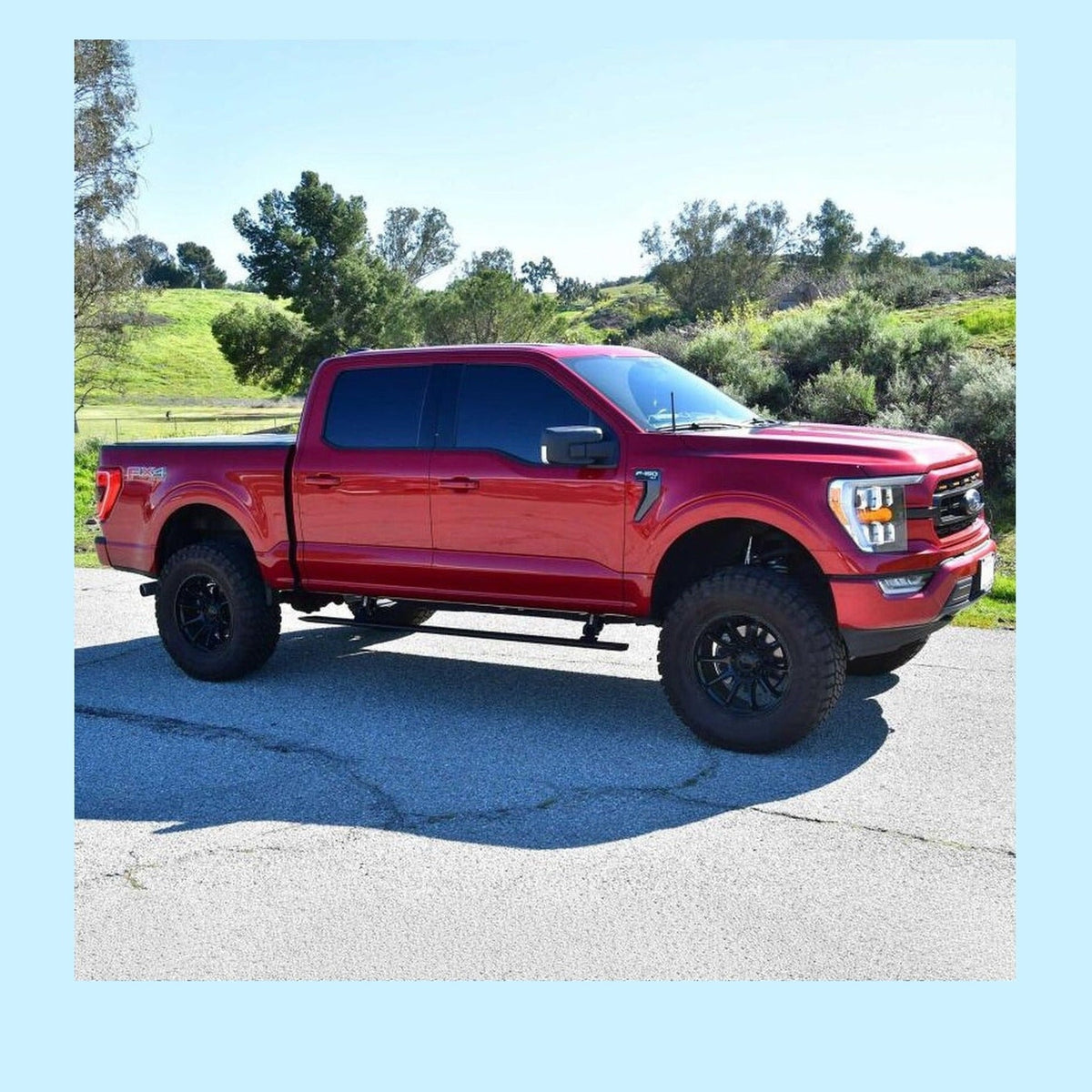 Westin Westin 15-25 Ford F-150 SuperCrew / 17-25 F-250/350 CrewCab Pro-e Running Boards - Tex. Blk, installed