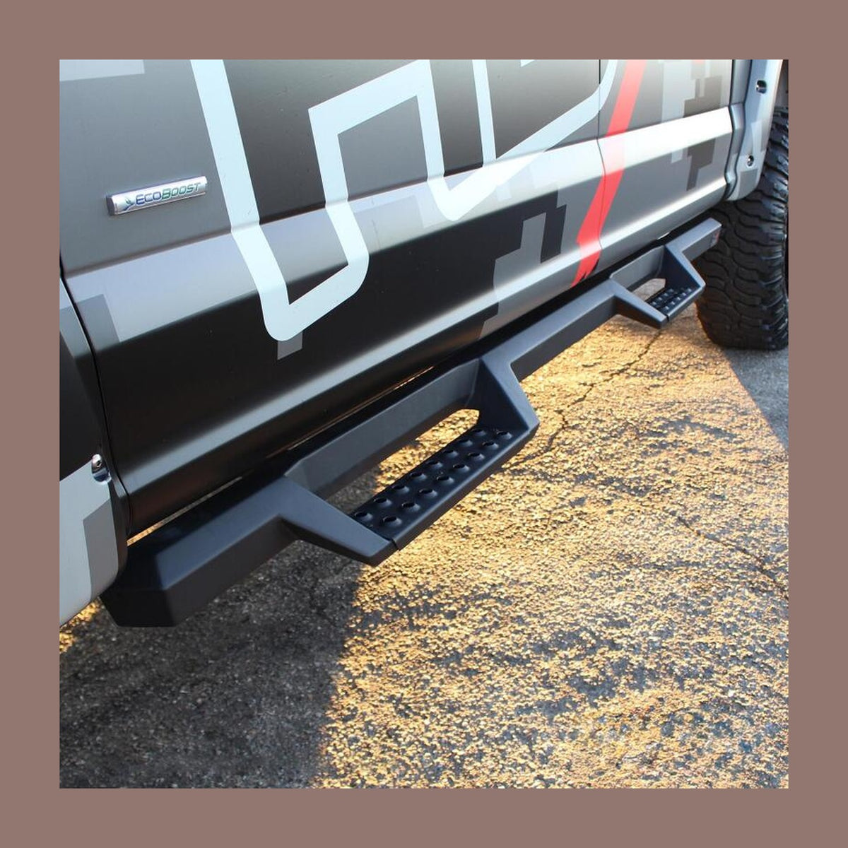 Westin Westin/HDX 17-18 Ford F-150 SuperCrew Drop Nerf Step Bars - Textured Black, installed