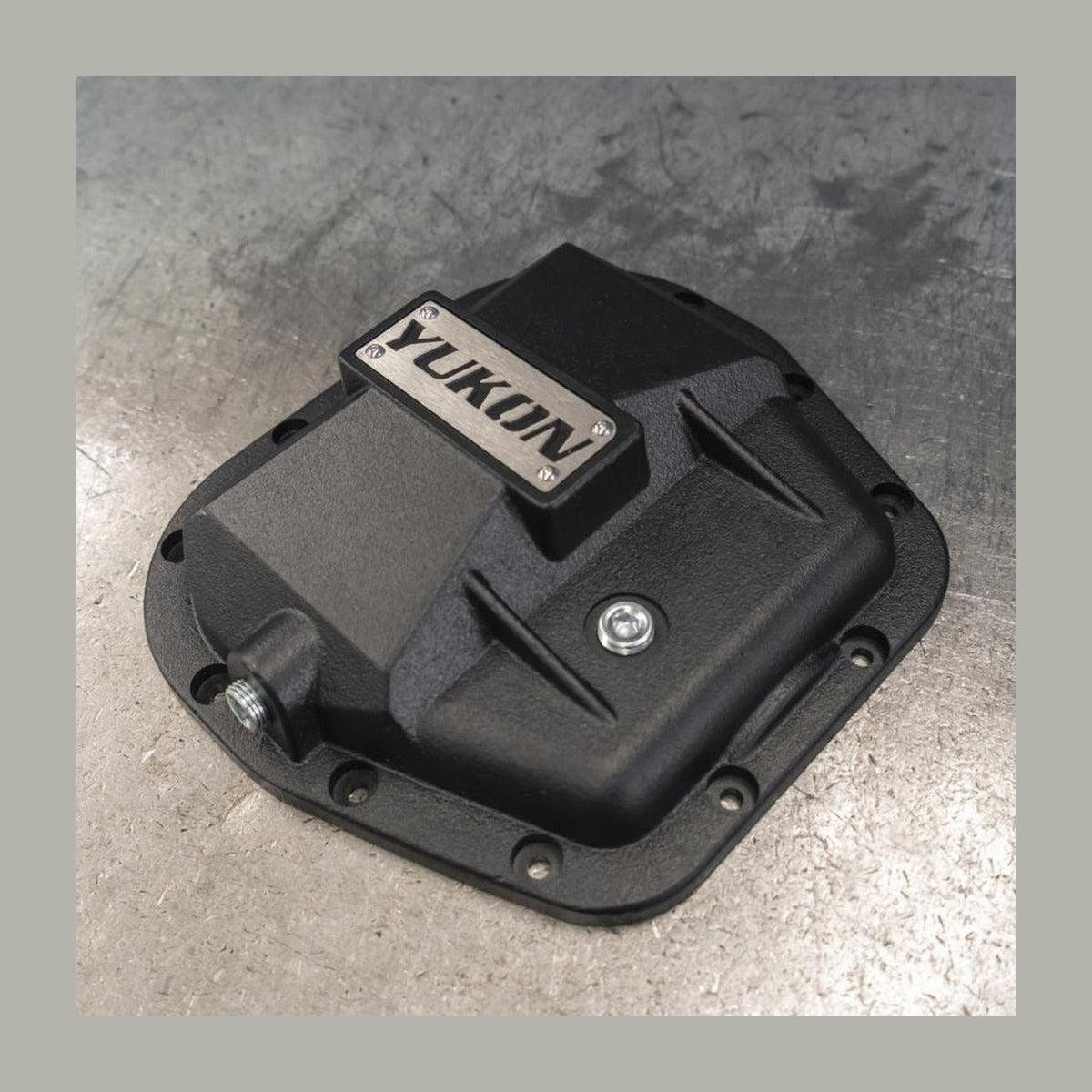 Yukon Gear & Axle Yukon Gear 97-17 Ford E150 9.75in Rear Differentials Hardcore Cover