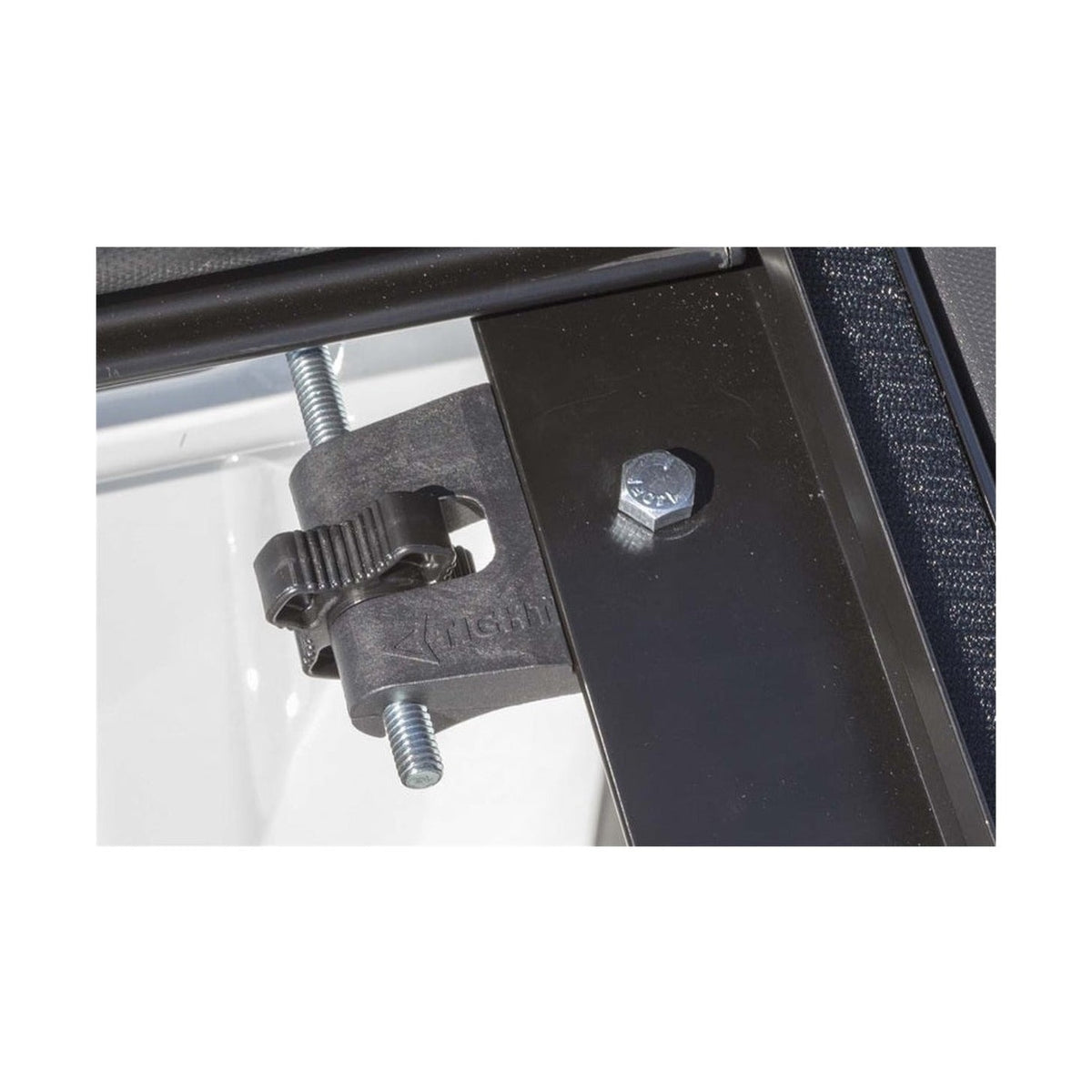 Access Access Vanish 15-19 Ford F-150 5ft 6in Bed Roll-Up Cover, installed