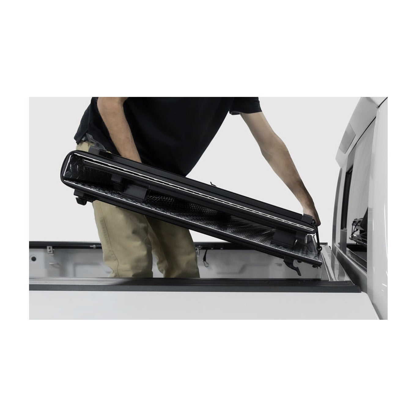 Access Access LOMAX Tri-Fold Cover 04-14 Ford F-150 5ft 6in Bed, installed