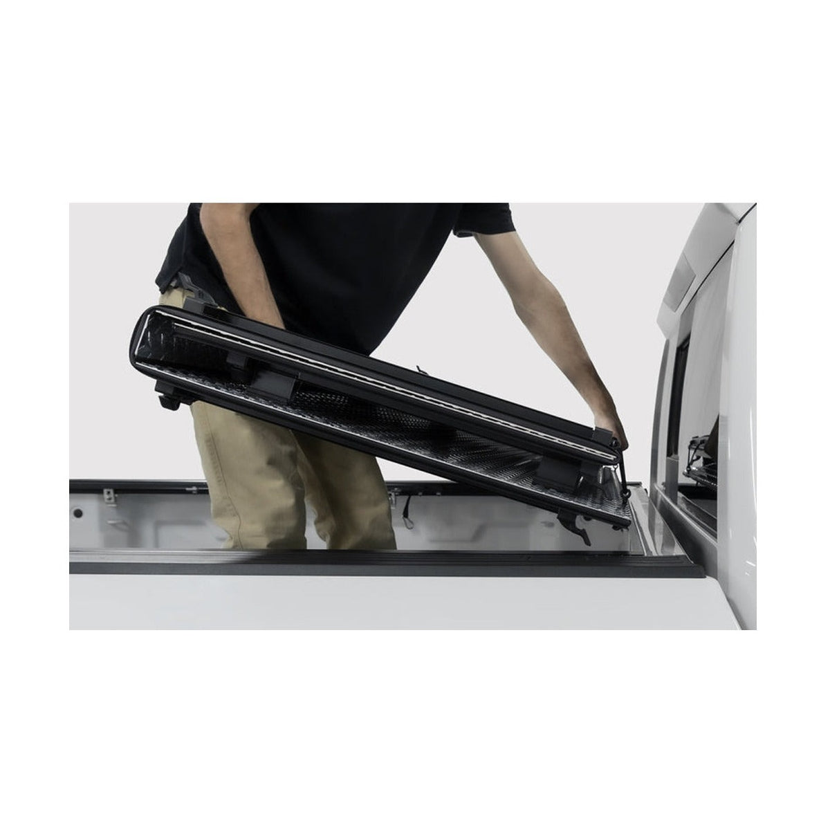 Access Access LOMAX Tri-Fold Cover 04-14 Ford F-150 5ft 6in Bed, installed