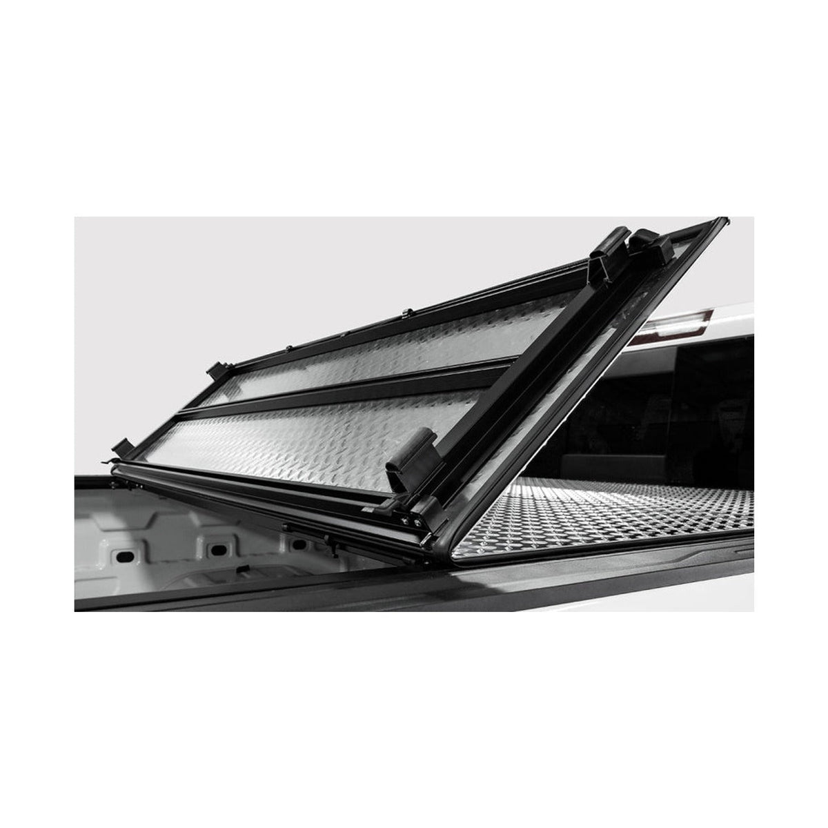 Access Access LOMAX Tri-Fold Cover 04-14 Ford F-150 5ft 6in Bed, installed
