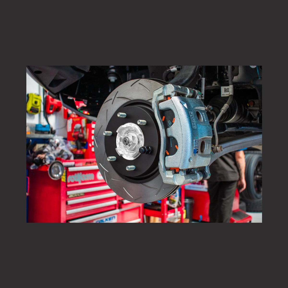 DBA DBA 13-15 Cadillac XTS XP650 Front Brake Pads, installed