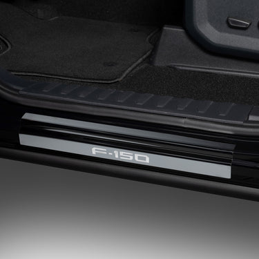 Putco 15-20 Ford F-150 - SuperCrew w/ F-150 Etchinng (4pcs) Black Platinum Door Sills